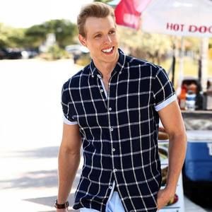 Meet your Posher, Zach